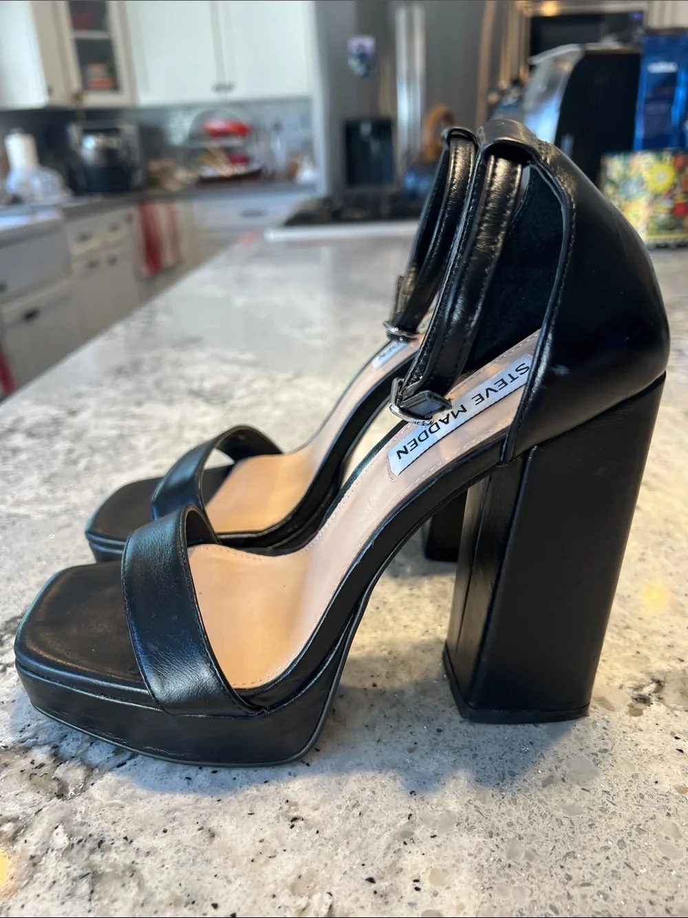 Steve Madden Carrson Black Platform Block Heels Square Toe Size 6.5 Like New
